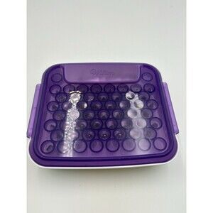 Wilton Cake Decorating Tip Organizer Case w/ 52 Vtg Magic Tips & 2 Flower Tools